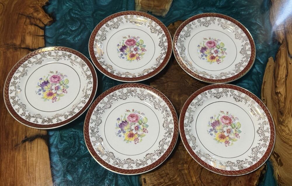 Six Vintage Stetson Warranted 22K Gold Maroon Border Gold Filigree 6in Plates